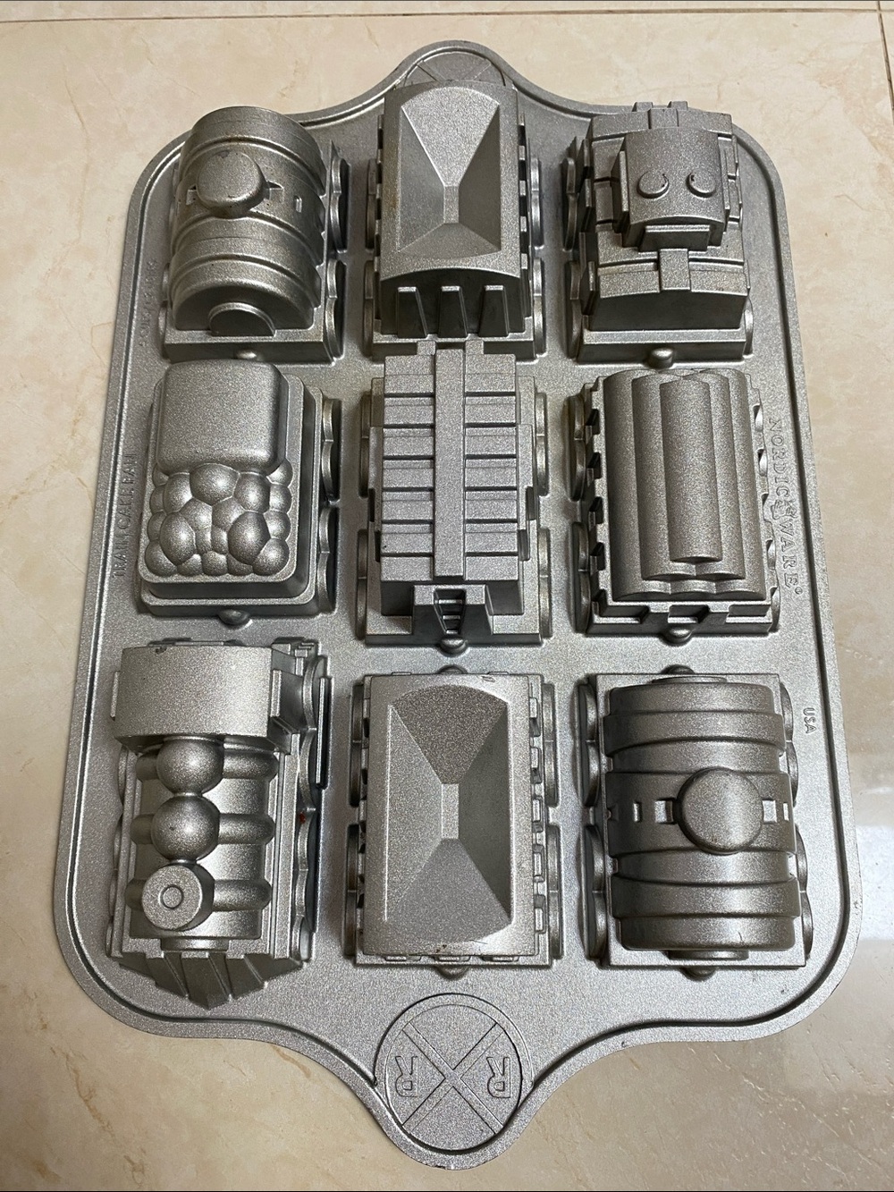 Nordic Ware Train Cake Baking Tin Cast Aluminum- like new!